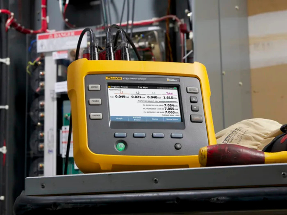 FLUKE 1732